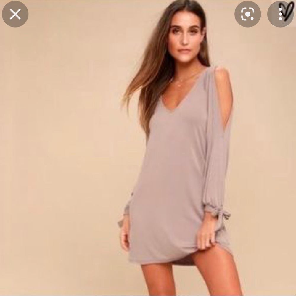 NWT Lulu’s split sleeve shift dress